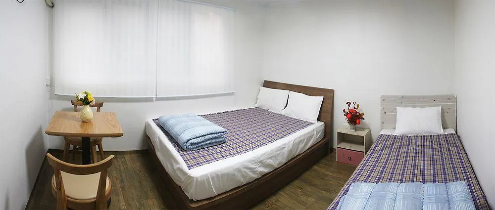 Family & Friends House Hotel Seoul